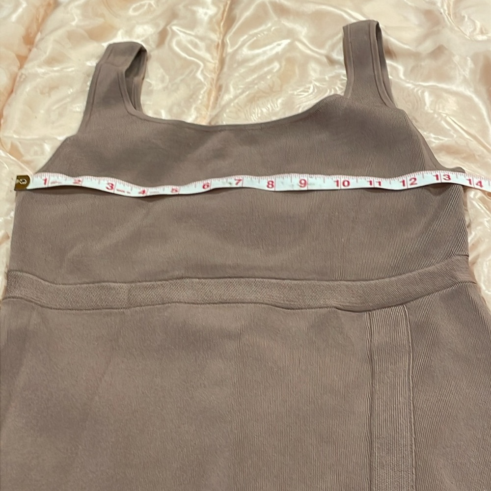 Babaton Sleeveless Bodycon Midi Dress - Picture 7 of 8